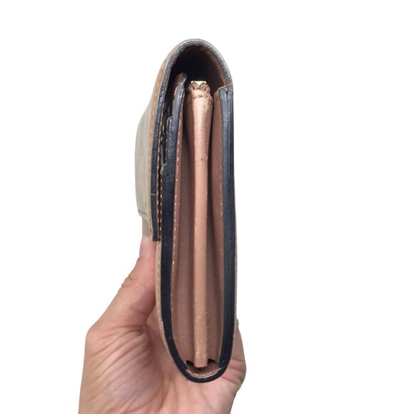 Louis Vuitton Vernis Monogram Sarah Long Wallet -Bronze / Mustard - Picture 7 of 16